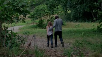 Ls he still staring? - House of Wax