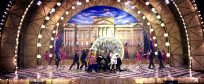 Ls there a tiger here
who can take on Miss Julia? - Rangoon