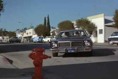 Lsn't that your son's car
up ahead? - The Munsters' Revenge