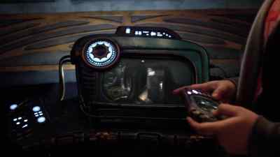 Lt's a. . .
lt's a camera. - Stargate Universe