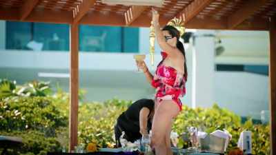 - Luann, she's taking this
really seriously. - The Real Housewives Ultimate Girls Trip