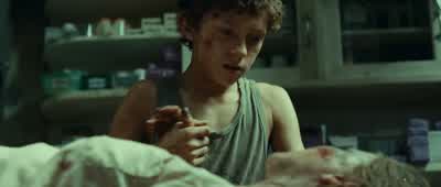 Lucas. It's so cold in here. It's not cold, Mom. - The Impossible