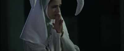 Lucia's heart beat like a hummingbird. - Diamantino