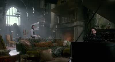 Lucille, she's very sick. - Crimson Peak
