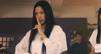 Luck comes your way
from the south. - The Confidence Man JP - The Movie -