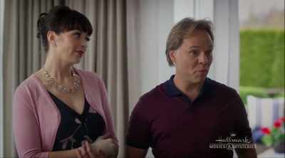 LUCKY FOR EVERYONE, - Garage Sale Mysteries: Picture a Murder