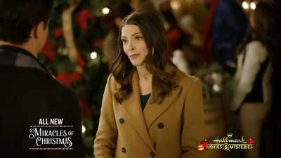 Lucy, I know you're confused, - Christmas On My Mind