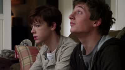 Lucy: What are you doing? - Shameless