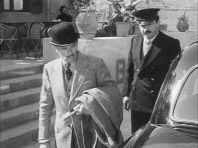 Luggage is in there. - Beat the Devil