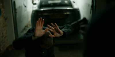 [Luke whimpers] - Bodyguard