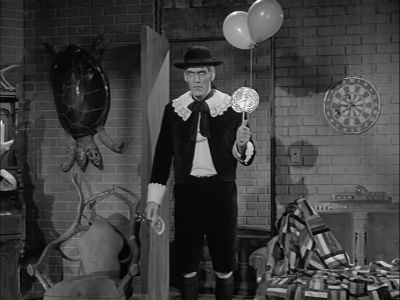 Lurch, you look magnificent. - The Addams Family