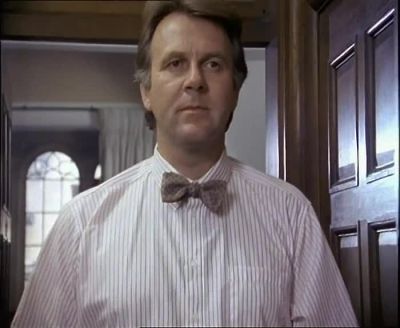 L've just been going through
Dr Dear's things again. - Inspector Morse