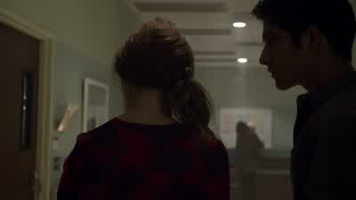 Lydia, do you hear something? - Teen Wolf