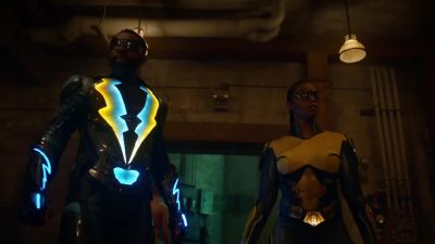  [Lynn over comms] Jeff, Anissa. - Black Lightning
