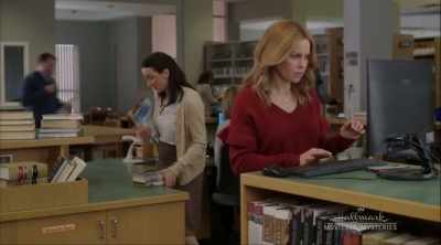 Lynn said that there
were five different sets - Aurora Teagarden Mysteries: An Inheritance to Die For
