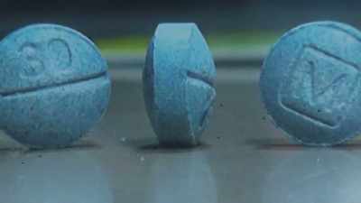 M‐30 pills are imprinted
with an M on one side - Trafficked with Mariana van Zeller