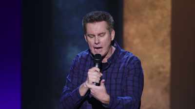 "Mă auzi?" - Brian Regan: Nunchucks and Flamethrowers