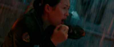 M Deck, come to Airlock 6.
M层 快来荚舱六号 - The Cloverfield Paradox
