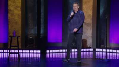 Mă uitam la rezumatul zilei - Brian Regan: Nunchucks and Flamethrowers