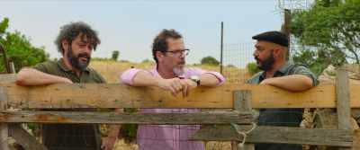 - Ma non è un luogo comune?
- No, è tutto vero. - Mollo tutto e apro un chiringuito