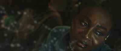 Ma please, I'm sorry. - A Danfo Christmas