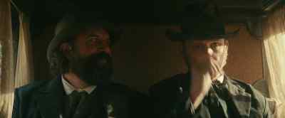 -Ma'am.
-Ah. - Surrounded