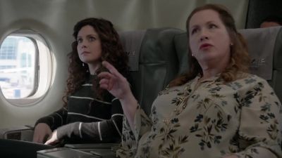 Ma'am, can you come with me? - iZombie