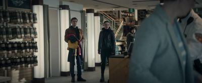 Ma'am, can you step to the side? - Star Trek: Strange New Worlds