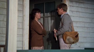 Ma'am, I'd like
to see Seth. Is he in? - The Waltons