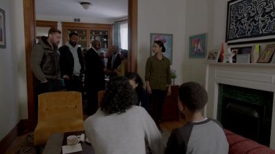 Ma'am, I'm Officer Ruzek. - Chicago P.D.