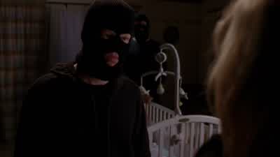 Ma'am, is there anybody else in the house? - Breaking Bad