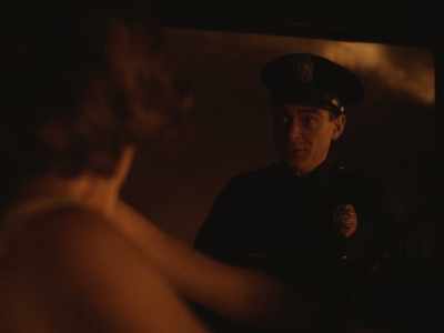 Ma'am, you need to turn around. - Blonde