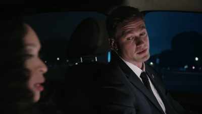 - MA'AM, PLEASE JUST RELAX.
- YOU THINK YOU CAN
JUST DO THIS? - Tyler Perry's The Oval