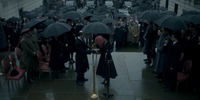 - Ma'am.
- Thank you. - The Crown