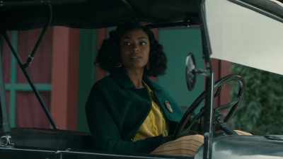 Ma'am! Uh, excuse me? - Frankie Drake Mysteries