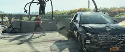 Ma'am, you okay? - Spider Man: No Way Home