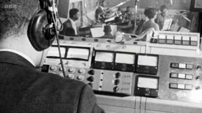 Maar daarna producers
om het wat op te poetsen. - When Motown Came To Britain