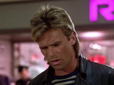 - Mac, It's working!
- MacGYVER: Good. Let them through, - MacGyver