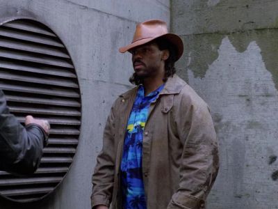 MacGYVER: A telescope like this
has enough magnification power - MacGyver