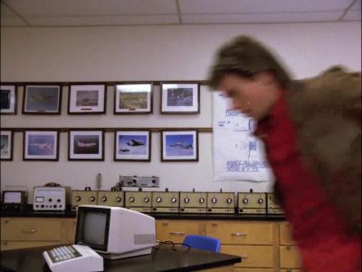 MACGYVER: Let's go. - MacGyver