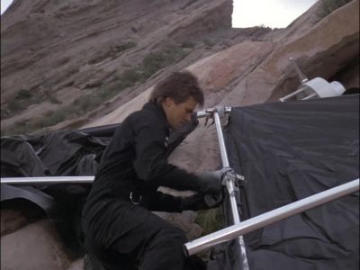MACGYVER: lt's hard to believe this plastic - MacGyver