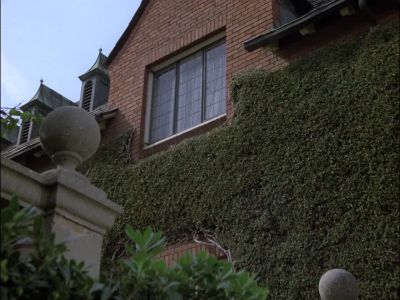 MACGYVER: There's the signal. - MacGyver