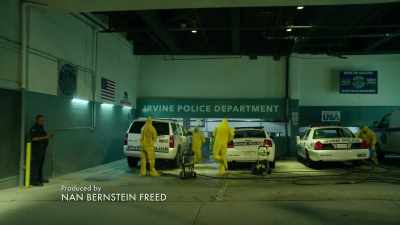 [machines whirring] - Dirty John