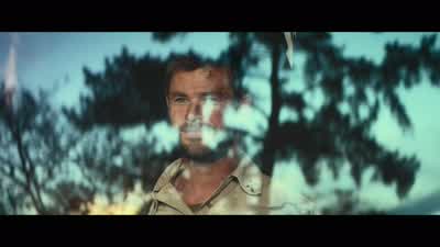 Maddy! Come here! Look, Christmas came early! Daddy! - 12 Strong