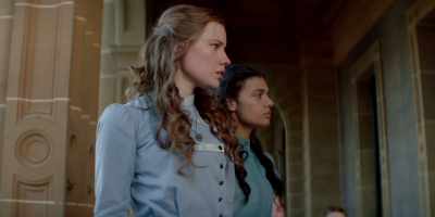 MADEMOISELLE:
Asseyez-vous! - Picnic at Hanging Rock