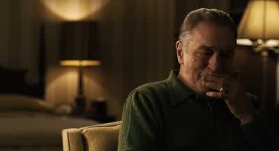 ماذا تفعل؟ - ليس الوقت المناسب. - The Irishman