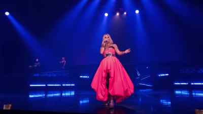 MADI: Um, I think we'll figure
it out together, you know? - Carrie Underwood: Reflection