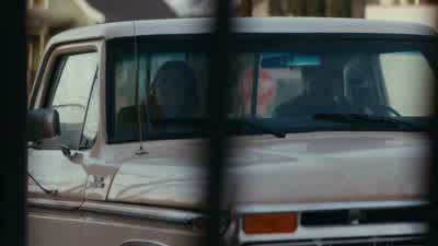 Madison: This is where he disappears. - Fear the Walking Dead