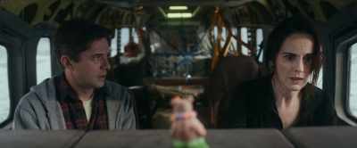 Mads, question.
Who's flying the plane? - Flight Risk