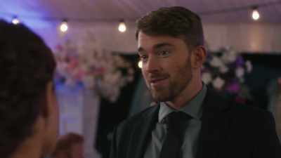 Maggie is a professional
bridesmaid - The Professional Bridesmaid